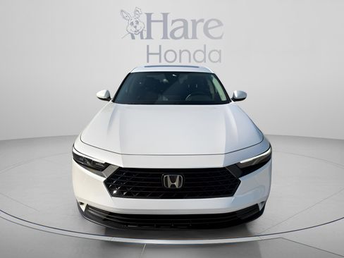 Used 2023 Honda Accord EX image 8