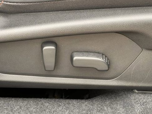 Used 2025 Subaru Forester Touring image 27