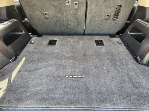 Used 2014 Toyota 4Runner SR5 Premium image 32