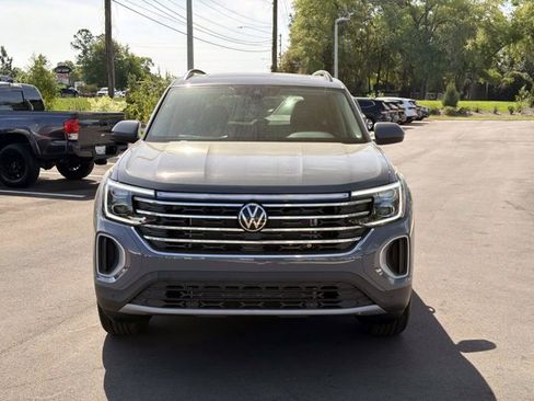 New 2026 Volkswagen Atlas SE FWD image 2