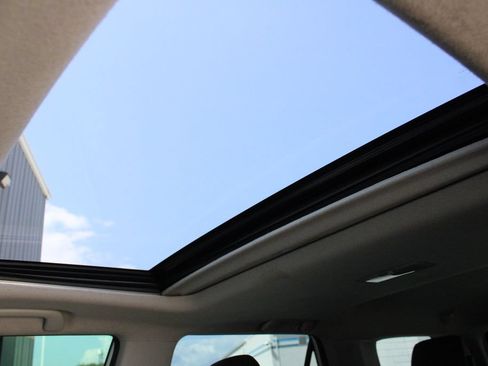 Used 2021 Toyota 4Runner TRD Off-Road Premium w/ Moonroof Package AWD/4WD image 5