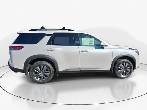 New 2025 Nissan Pathfinder SV w/ Black Appearance Package image 11