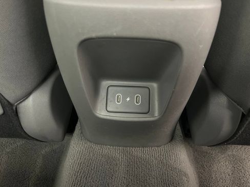 Used 2025 Hyundai Elantra SEL FWD image 18