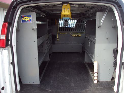 Used 2013 Chevrolet Express 1500 AWD w/ Power Package image 9