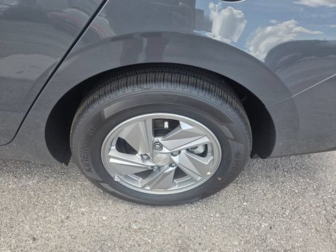 Used 2026 Hyundai Elantra SE FWD image 24