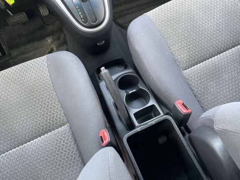 Used 2006 Toyota Matrix AWD image 21