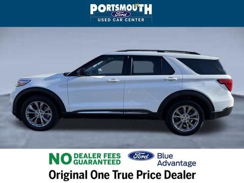 Certified 2022 Ford Explorer XLT w/ Equipment Group 202A image 2