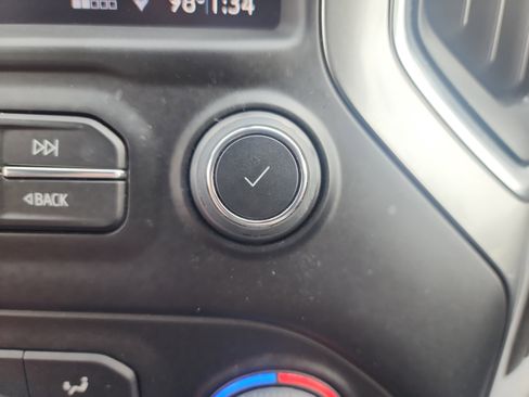 Used 2022 Chevrolet Silverado 1500 LT image 30