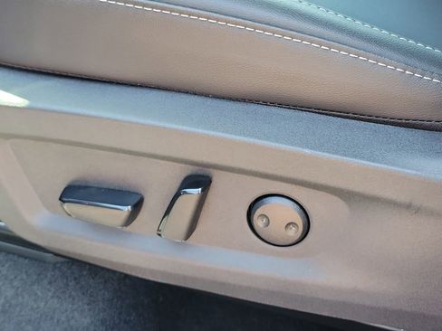 Used 2025 Nissan Murano SV FWD image 18