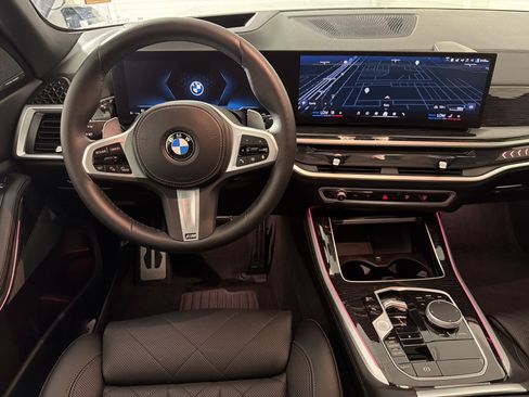 Used 2024 BMW X5 sDrive40i w/ M Sport Package RWD image 29