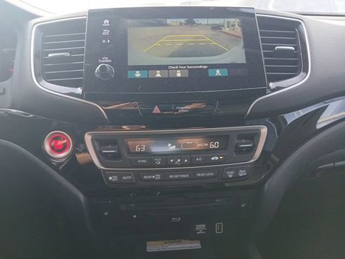 Used 2020 Honda Pilot Touring image 22
