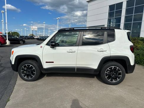 Used 2023 Jeep Renegade Trailhawk w/ Sun/Sound Group AWD/4WD image 8