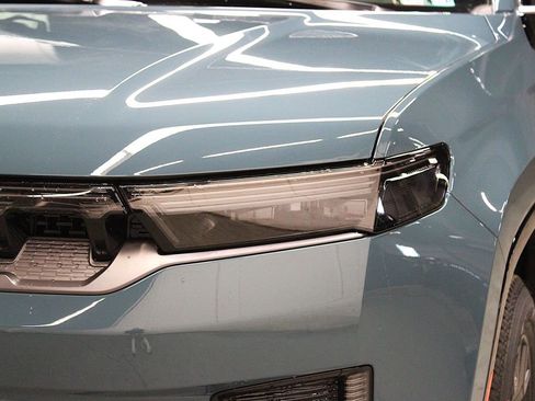New 2026 Jeep Grand Wagoneer L Limited AWD/4WD image 46