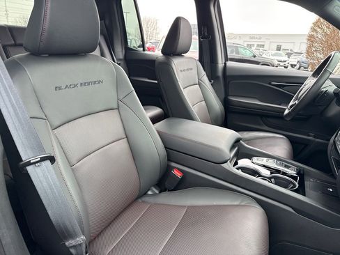 Used 2025 Honda Ridgeline Black Edition image 37