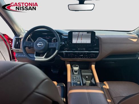 Used 2024 Nissan Pathfinder Platinum w/ Cargo Package FWD image 30