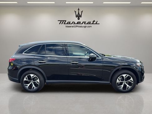 Used 2025 Mercedes-Benz GLC 350e 4MATIC image 4