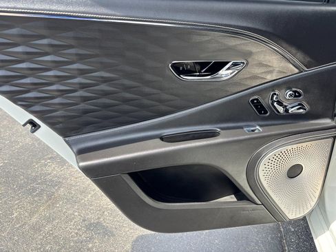Used 2021 Bentley Flying Spur W12 AWD/4WD image 35