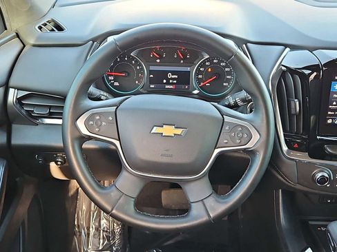 Used 2023 Chevrolet Traverse LT image 23