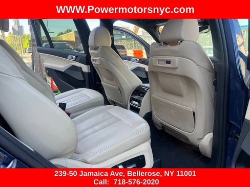 Used 2021 BMW X7 xDrive40i w/ M Sport Package AWD/4WD image 27