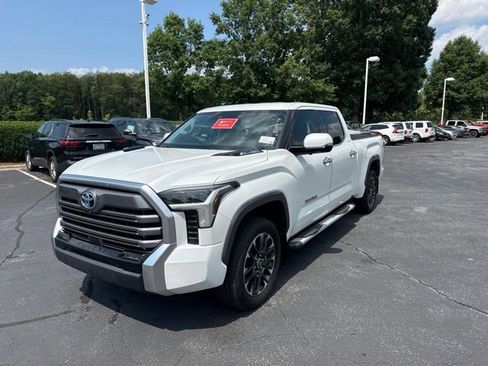 Used 2023 Toyota Tundra Limited AWD/4WD image 2