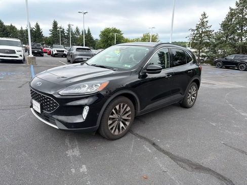 Used 2020 Ford Escape Titanium AWD/4WD image 3