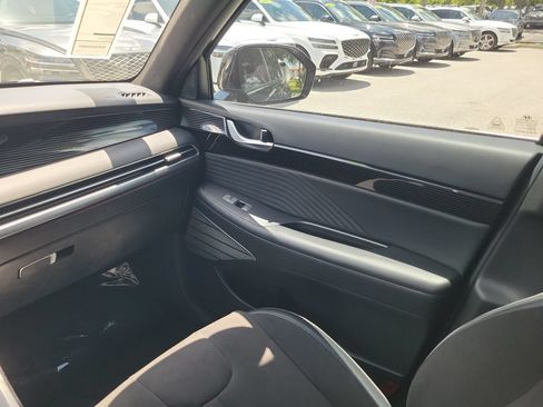 Used 2025 Hyundai Palisade Calligraphy AWD/4WD image 14