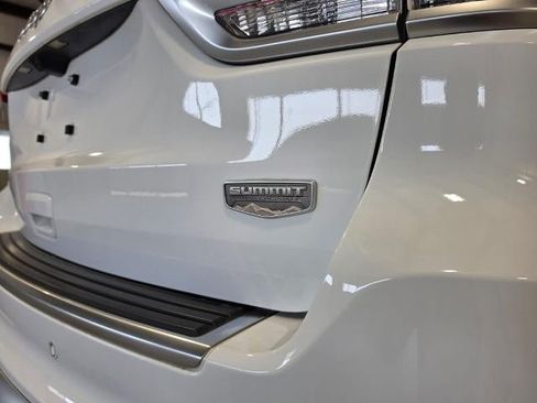 Used 2019 Jeep Grand Cherokee Summit AWD/4WD image 12