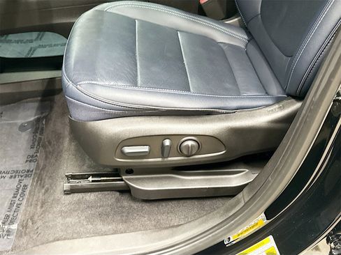 Used 2023 Chevrolet Bolt EUV LT w/ Convenience Package image 19