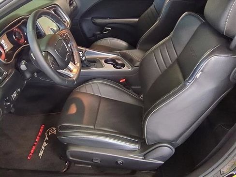 Used 2015 Dodge Challenger SRT Hellcat image 16