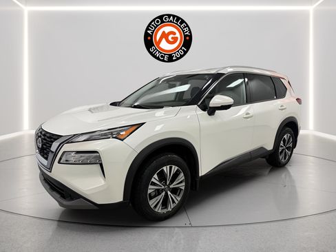 Used 2021 Nissan Rogue SV w/ Premium Package FWD image 7
