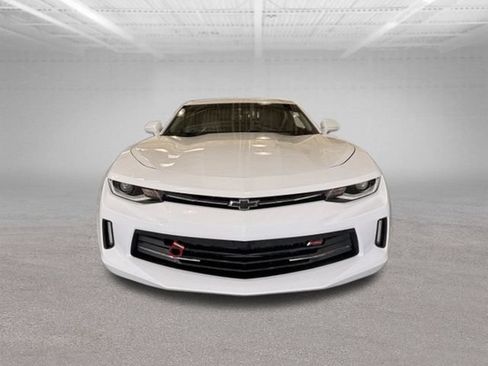 Used 2016 Chevrolet Camaro LT RWD image 2