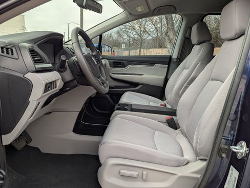 Used 2021 Honda Odyssey LX image 10