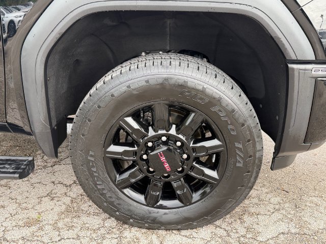 Used 2025 GMC Sierra 2500 AT4 w/ Technology Package AWD/4WD image 18