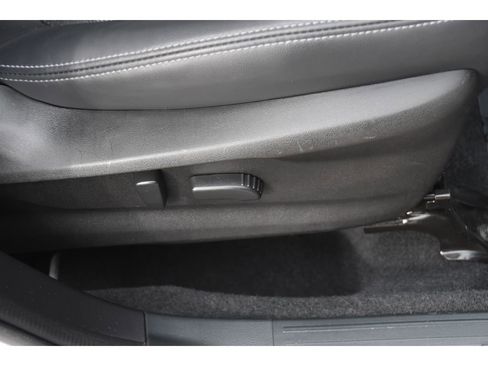 Used 2023 Subaru Forester Touring image 31