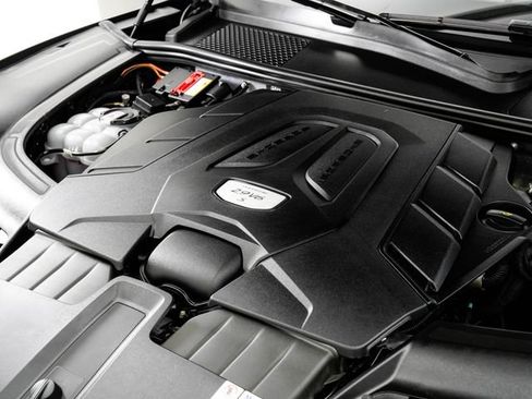 Certified 2021 Porsche Cayenne S AWD/4WD image 28