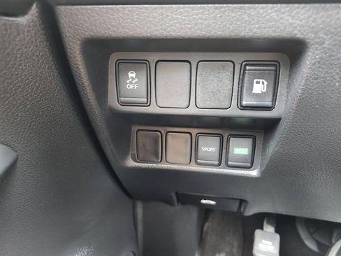 Used 2018 Nissan Rogue S FWD image 8