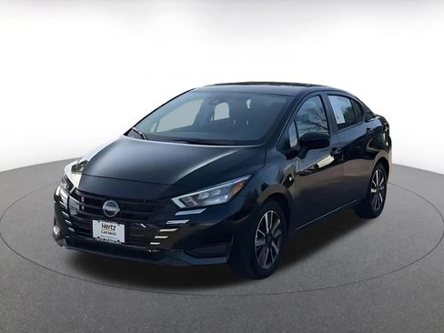 Used 2025 Nissan Versa SV image 7