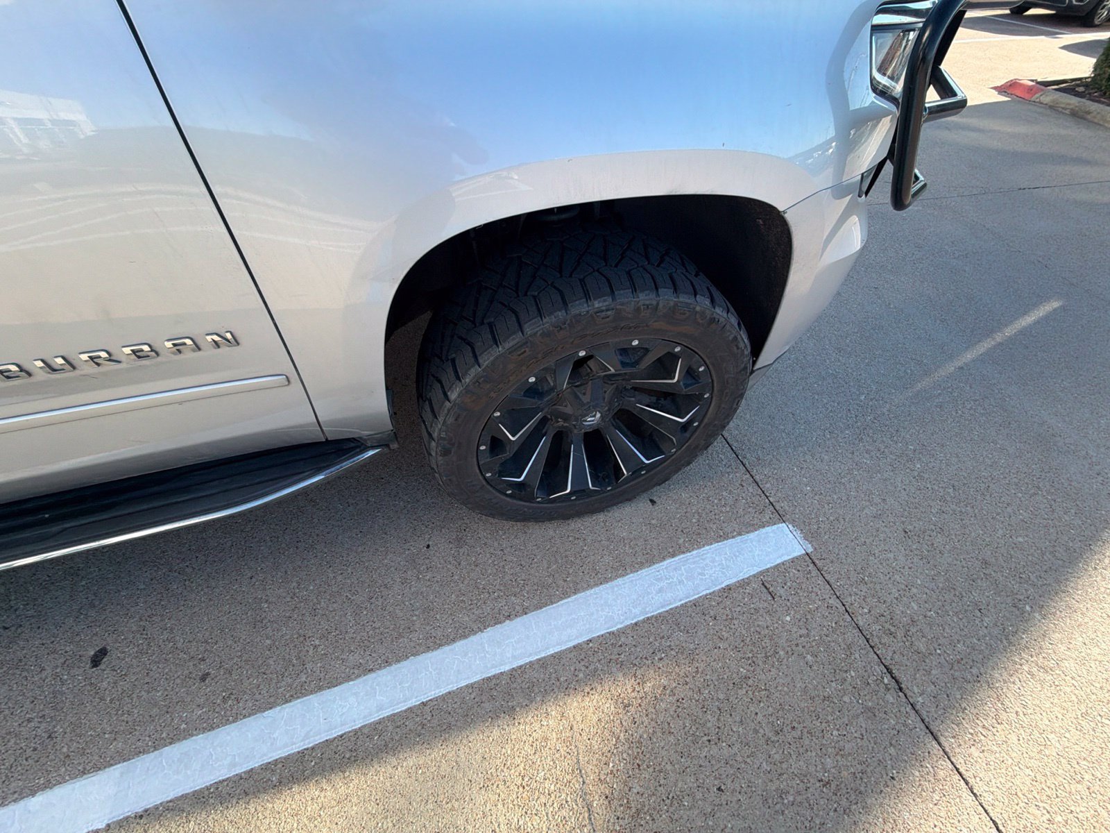 Used 2018 Chevrolet Suburban Premier AWD/4WD image 27