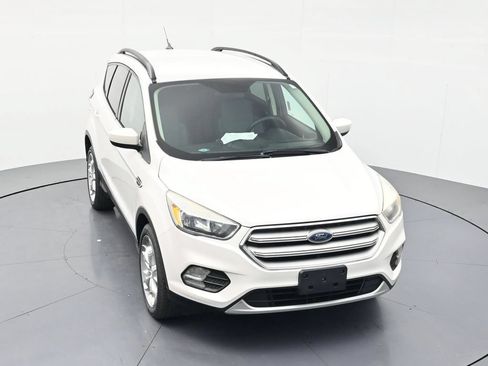 Used 2018 Ford Escape SE w/ SE Sync 3 Package AWD/4WD image 38