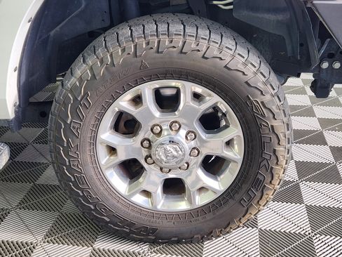 Used 2020 RAM 3500 Laramie image 9