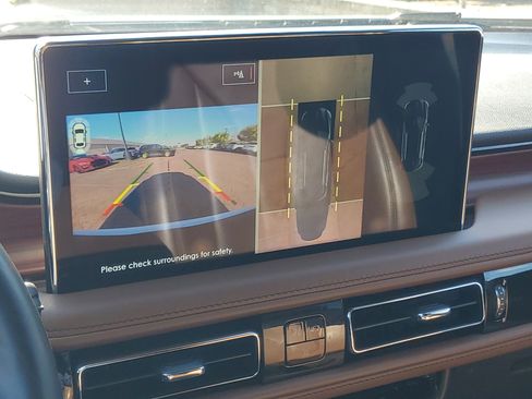 Certified 2022 Lincoln Nautilus Reserve w/ Equipment Group 201A image 17