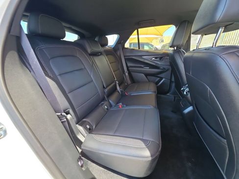 Used 2025 Chevrolet Blazer EV LT AWD/4WD image 28