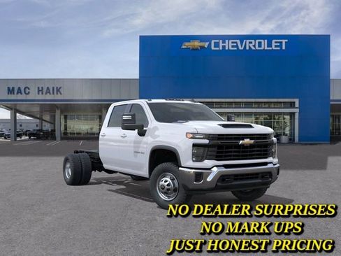 New 2026 Chevrolet Silverado 3500 W/T w/ WT Convenience Package AWD/4WD image 1