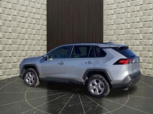 Used 2025 Toyota RAV4 XLE AWD/4WD image 8