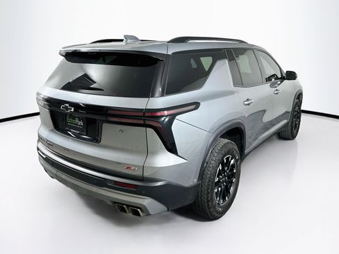 Used 2024 Chevrolet Traverse Z71 w/ Enhanced Driving Package AWD/4WD image 9