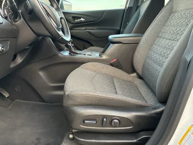 Used 2024 Chevrolet Equinox LT FWD image 18