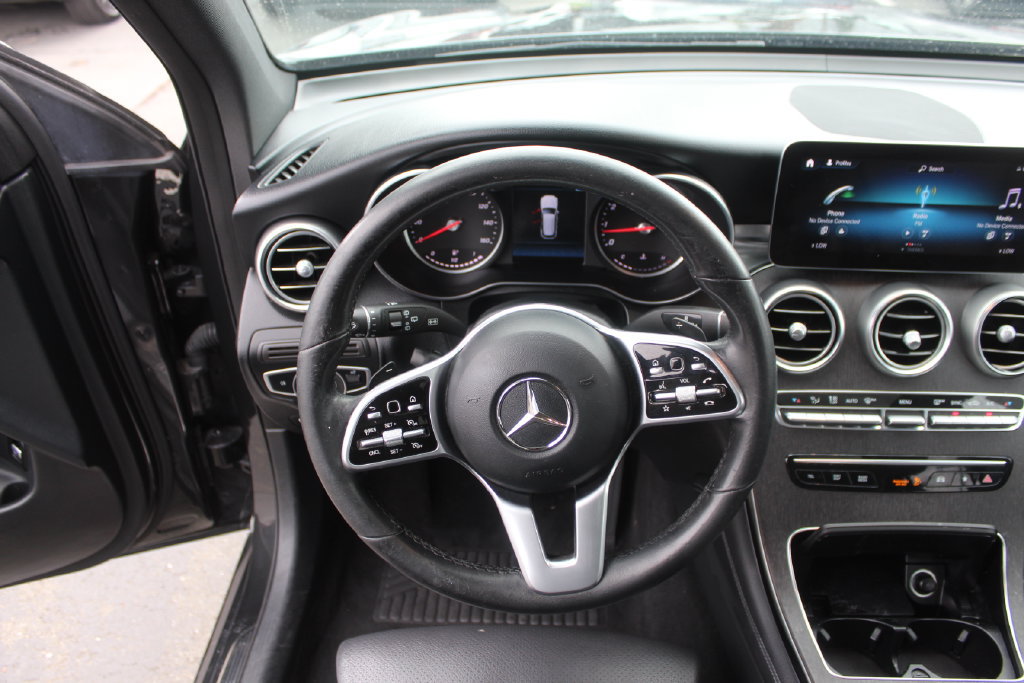 Used 2020 Mercedes-Benz GLC 300 image 19