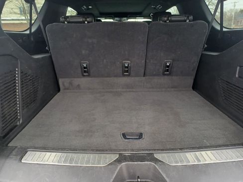 Used 2021 Chevrolet Suburban High Country image 23