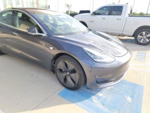 Used 2018 Tesla Model 3 Long Range image 3