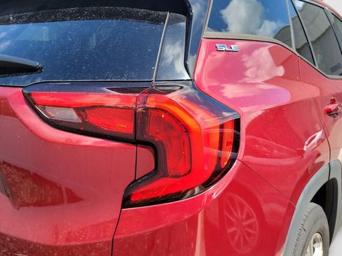 Used 2019 GMC Terrain SLE w/ LPO, Floor Liner Package FWD image 11